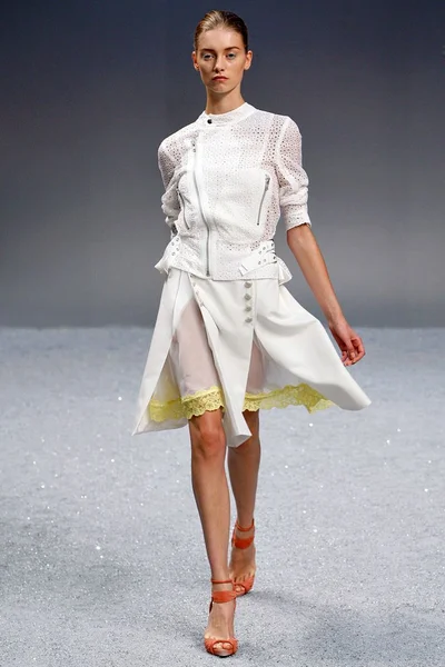 Look 29